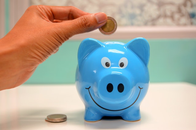 7 dicas para gastar menos e investir mais - Post no blog do site Você e seu dinheiro.