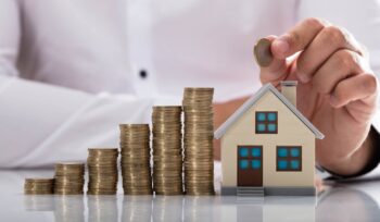 Post Lucro imobiliário: o que é e como afeta proprietários de imóveis no blog do Você e seu Dinheiro.
